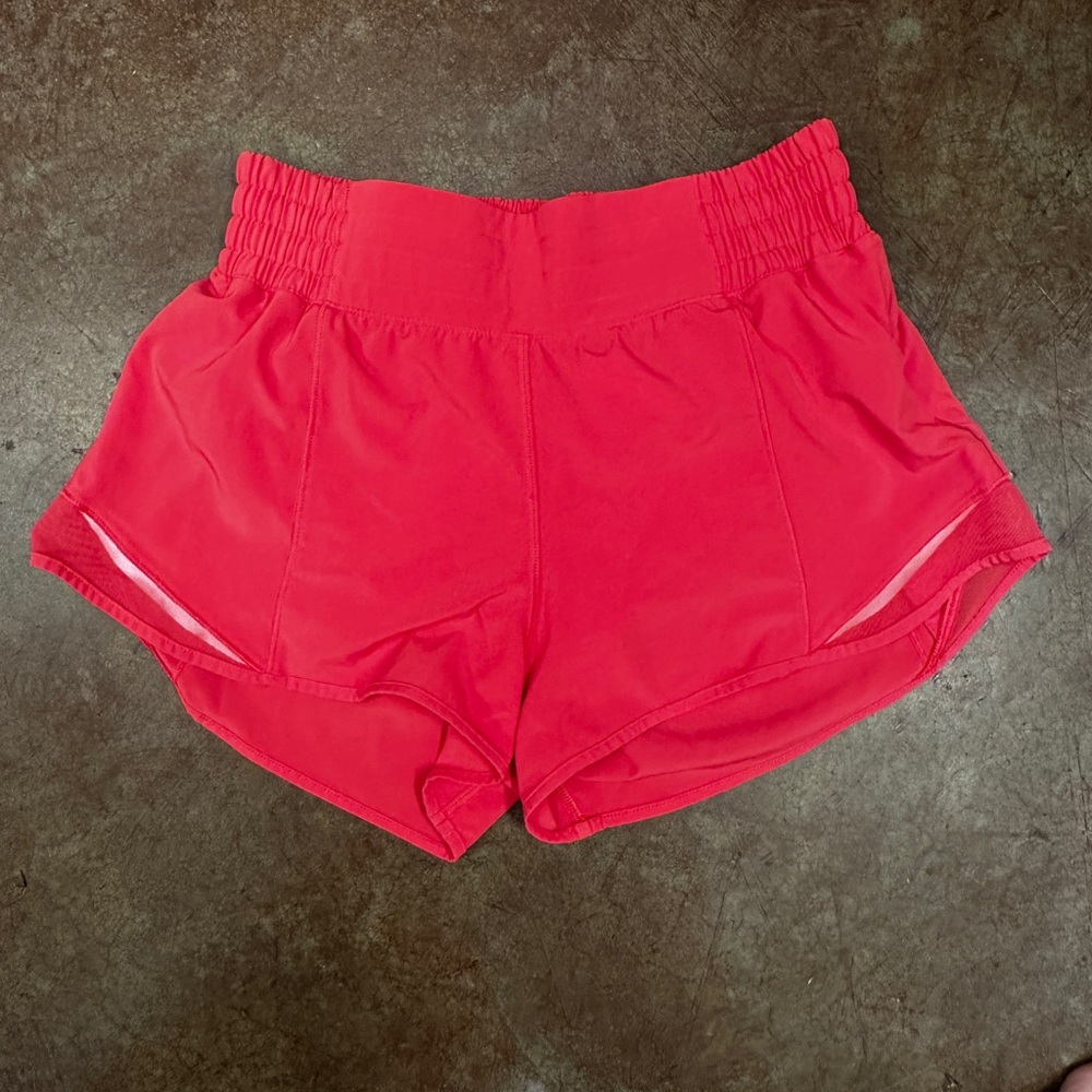 Lululemon Hotty Hot Shorts, Size 4, 2.5 in, high rise